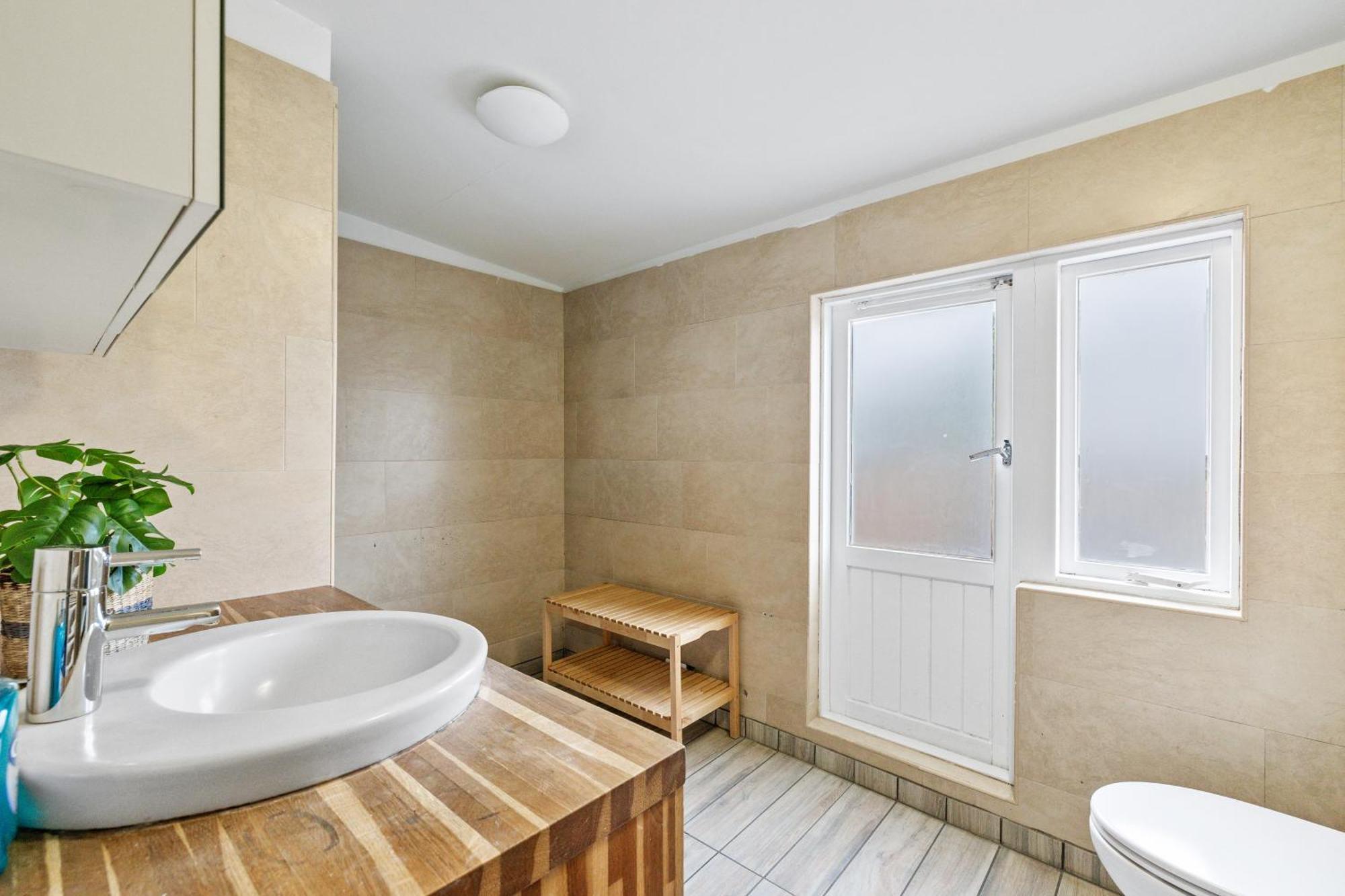 Massive Villa In Downtown Reykjavik With A Sauna Экстерьер фото