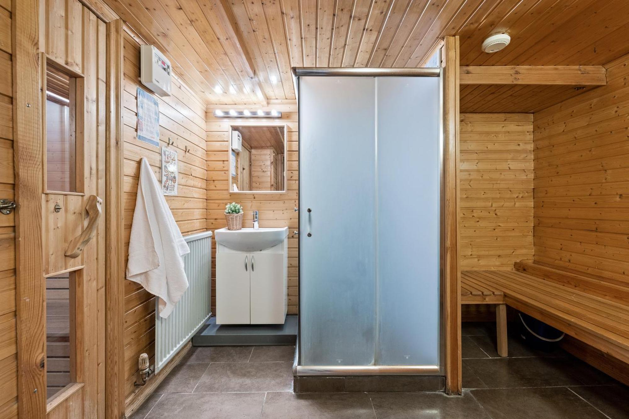 Massive Villa In Downtown Reykjavik With A Sauna Экстерьер фото